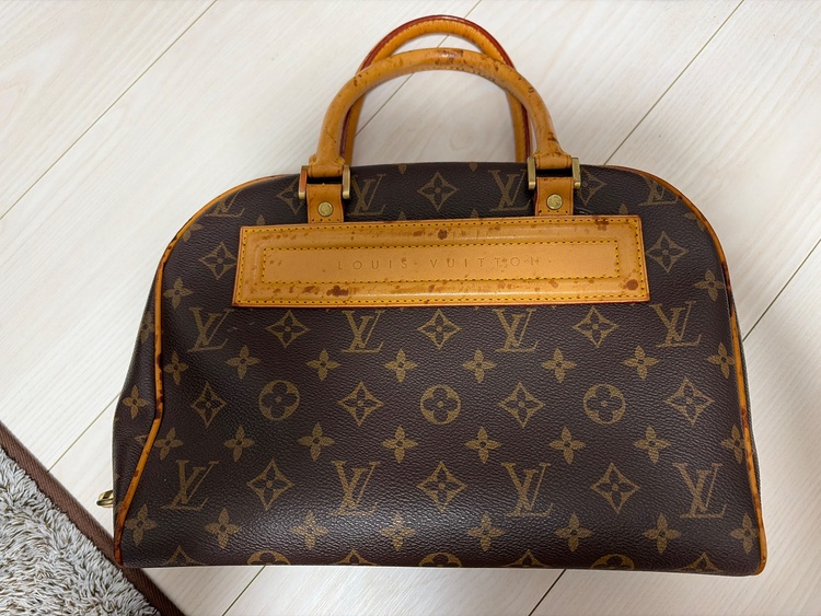 ルイヴィトン モノグラム （ブランドバッグ）の商品画像 - 査定依頼日：2025年12月10日 - 最高査定価格：16,000円