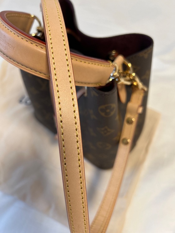 ネオノエB B M46581（ブランドバッグ）の商品画像 - 査定依頼日：2025年10月20日 - 最高査定価格：260,000円