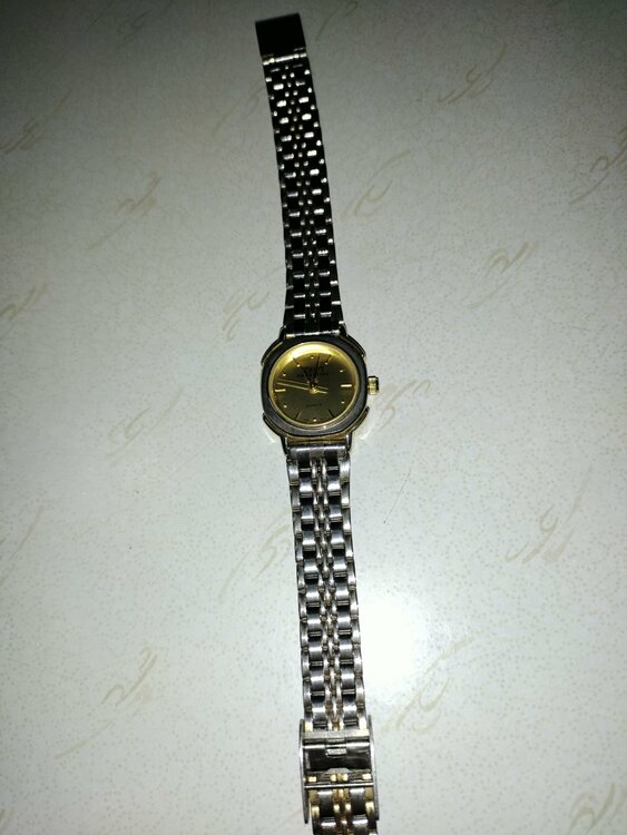 腕時計（高級時計）の商品画像 - 査定依頼日：2025年12月26日 - 最高査定価格：100円