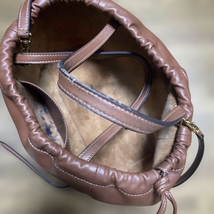 セリーヌ  （ブランドバッグ）の商品画像 - 査定依頼日：2026年1月28日 - 最高査定価格：140,000円