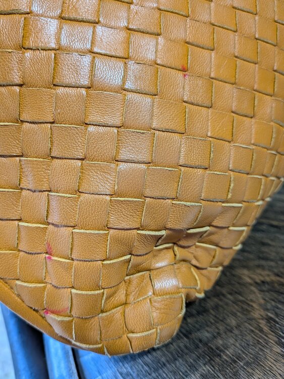 ボッテガ・ヴェネタ  （ブランドバッグ）の商品画像 - 査定依頼日：2026年2月2日 - 最高査定価格：70,000円