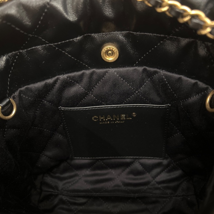 CHANEL22ミニ（ブランドバッグ）の商品画像 - 査定依頼日：2025年11月6日 - 最高査定価格：650,000円