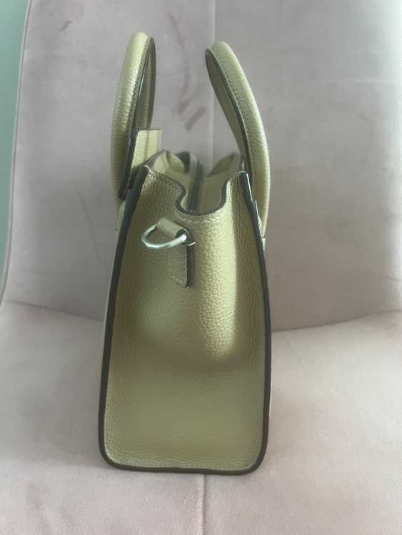 セリーヌナノ（ブランドバッグ）の商品画像 - 査定依頼日：2025年9月17日 - 最高査定価格：130,000円