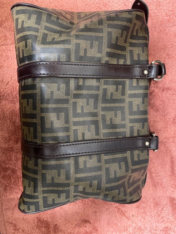 フェンディ  （ブランドバッグ）の商品画像 - 査定依頼日：2025年12月6日 - 最高査定価格：45,000円