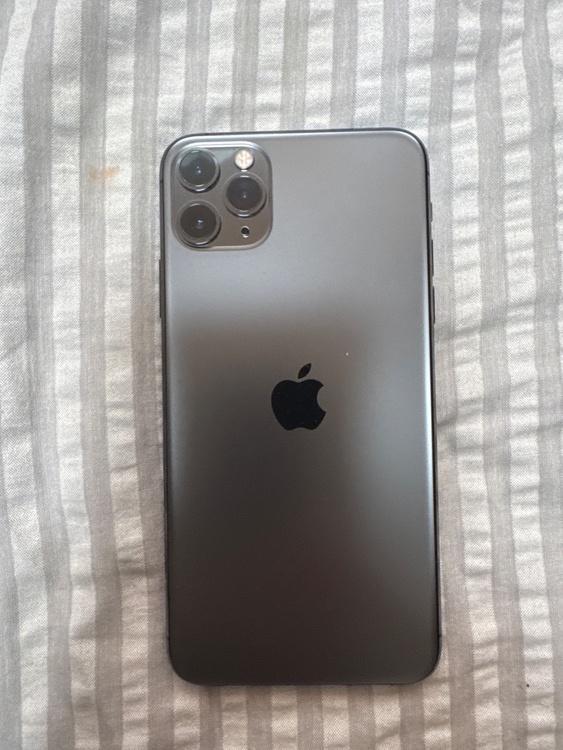 iPhone11 Pro Max 256GB SIMフリー（スマホ）の商品画像 - 査定依頼日：2026年3月21日 - 最高査定価格：27,000円