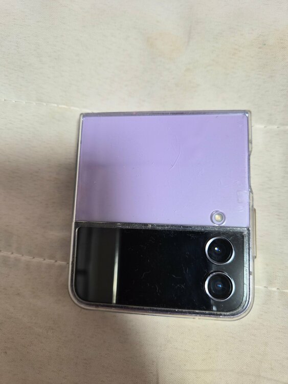 Galaxy Galaxy Z Flip4 シリーズ au（スマホ）の商品画像 - 査定依頼日：2026年9月4日 - 最高査定価格：13,000円