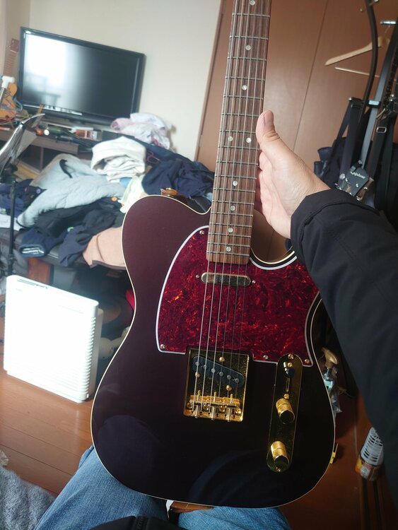 FSR60S CST TELE LR TPG GH OXB ＳＳ24003431（ピアノ・楽器・PA機材）の商品画像 - 査定依頼日：2026年4月2日 - 最高査定価格：80,000円