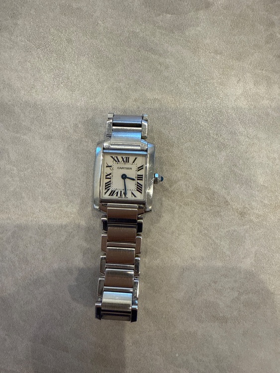 カルティエ タンク （高級時計）の商品画像 - 査定依頼日：2025年11月11日 - 最高査定価格：330,000円