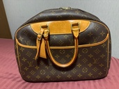 ドーヴィル（ブランドバッグ）の商品画像 - 査定依頼日：2025年12月18日 - 最高査定価格：60,000円