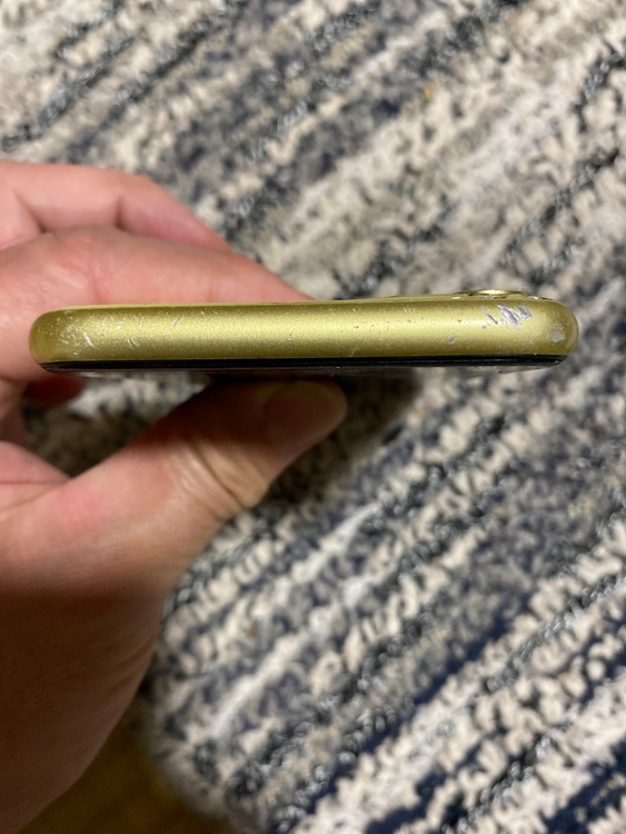 iPhone11 64GB SIMフリー（スマホ）の商品画像 - 査定依頼日：2026年4月7日 - 最高査定価格：12,000円