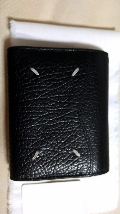 Maison Margiela 二つ折り財布（ブランド財布・小物）の商品画像 - 査定依頼日：2025年10月4日 - 最高査定価格：20,000円