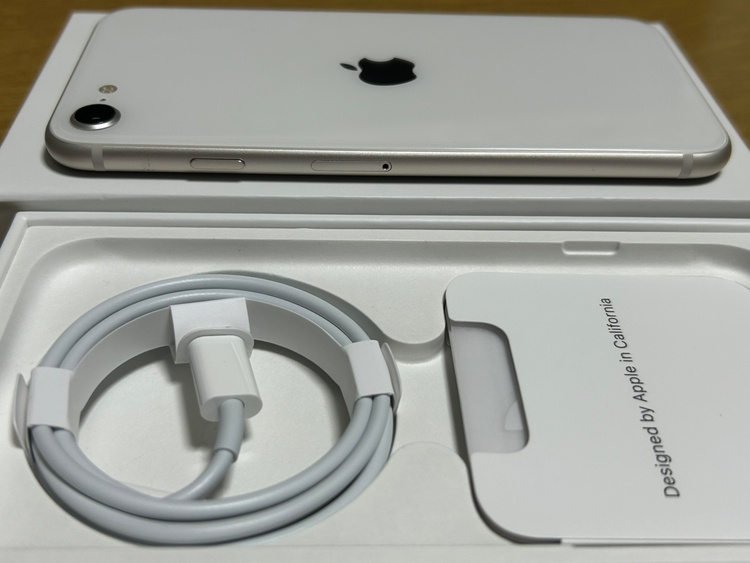 iPhoneSE 第三世代（スマホ）の商品画像 - 査定依頼日：2026年6月9日 - 最高査定価格：22,000円