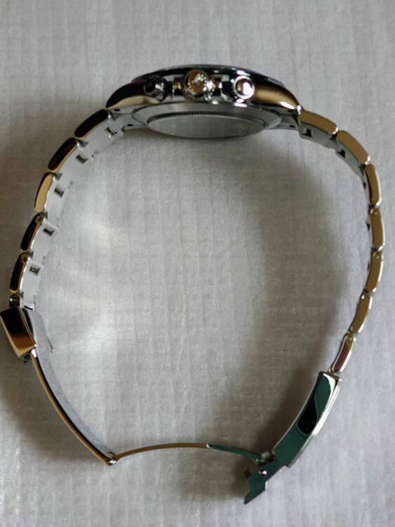 ロレックス デイトナ 116500LN 黒 2021年（高級時計）の商品画像 - 査定依頼日：2025年6月7日 - 最高査定価格：3,650,000円