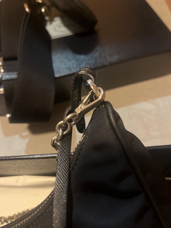 プラダ  （ブランドバッグ）の商品画像 - 査定依頼日：2025年12月13日 - 最高査定価格：180,000円