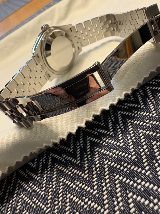 デイトジャスト31（高級時計）の商品画像 - 査定依頼日：2025年11月16日 - 最高査定価格：2,000,000円