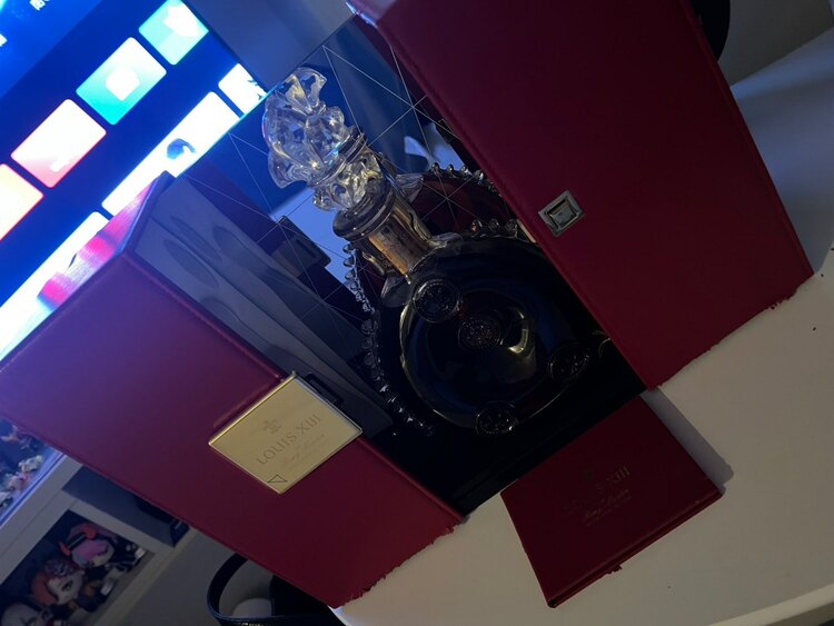 ブランデー レミーマルタン （お酒）の商品画像 - 査定依頼日：2025年5月20日 - 最高査定価格：180,000円