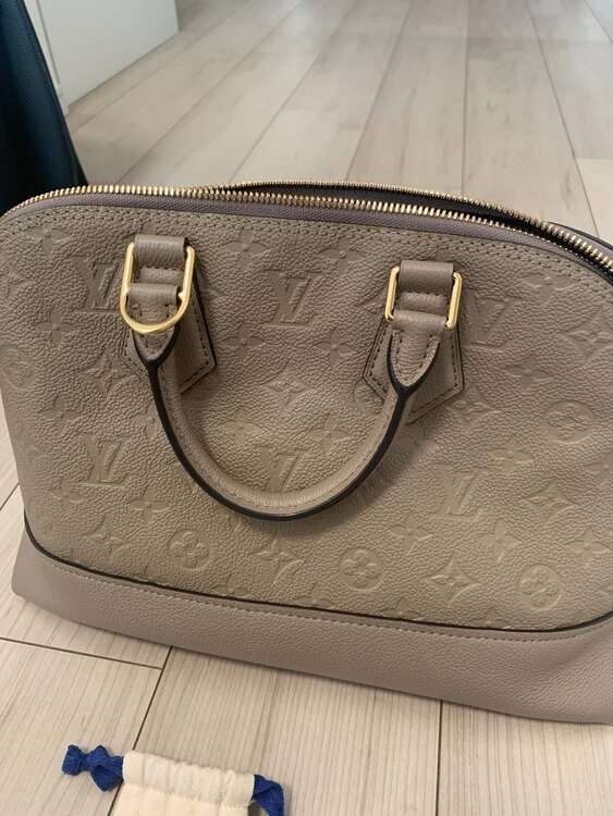 ネオアルマPM（ブランドバッグ）の商品画像 - 査定依頼日：2024年12月18日 - 最高査定価格：150,000円