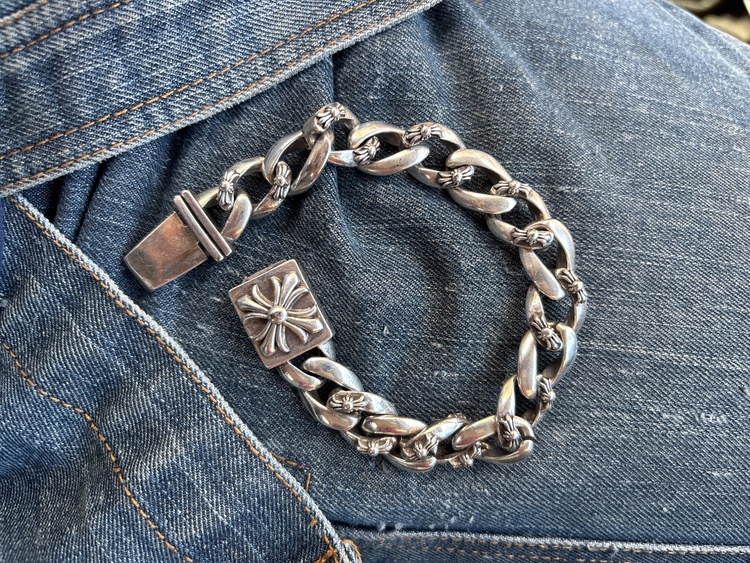 クロムハーツ　ブレスレット（金・貴金属）の商品画像 - 査定依頼日：2026年4月20日 - 最高査定価格：100,000円