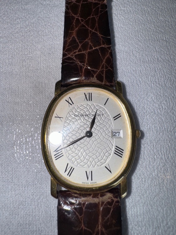 audemars piguet トノー 金無垢 （高級時計）の商品画像 - 査定依頼日：2025年7月27日 - 最高査定価格：450,000円