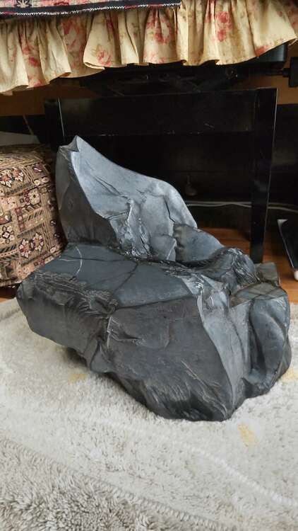 鑑賞石那智黒石？（美術品・骨董品）の商品画像 - 査定依頼日：2025年3月4日 - 最高査定価格：1,000円