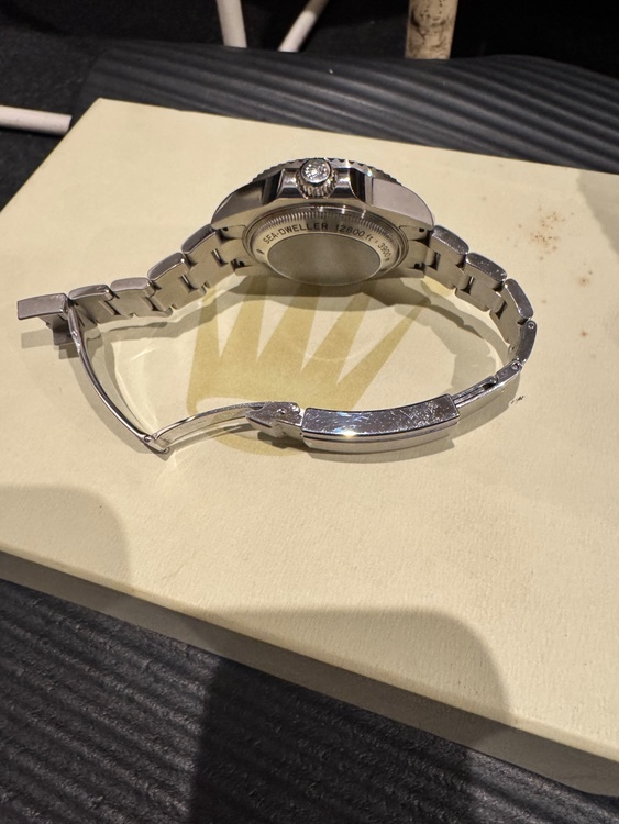 ロレックス シードゥエラー 11666（高級時計）の商品画像 - 査定依頼日：2026年1月27日 - 最高査定価格：1,700,000円