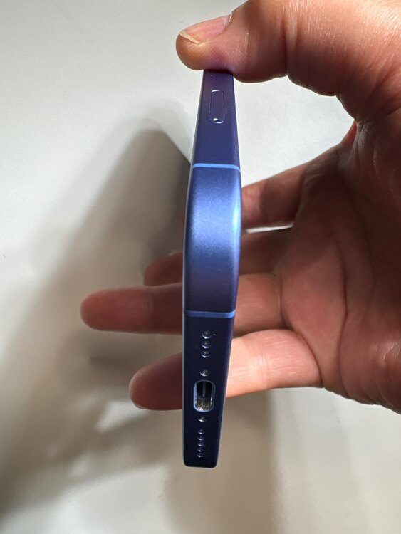 MYDU3J/A（スマホ）の商品画像 - 査定依頼日：2025年4月26日 - 最高査定価格：72,000円