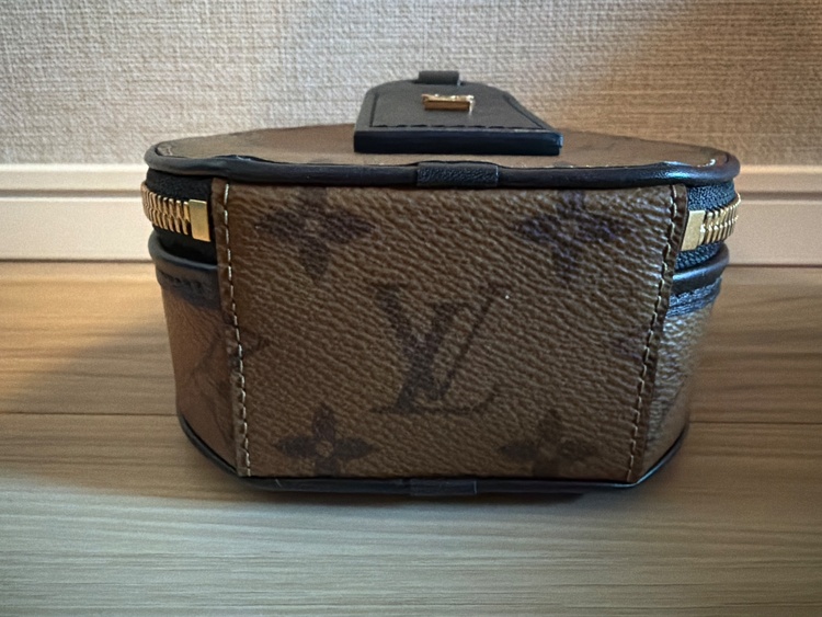 ミニ・ボワット・シャポー（ブランドバッグ）の商品画像 - 査定依頼日：2026年1月3日 - 最高査定価格：100,000円