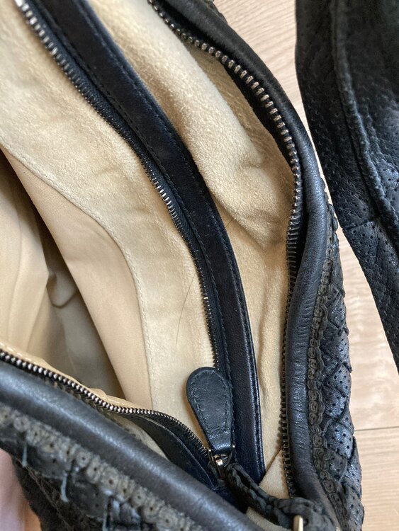 ボッテガ・ヴェネタ  （ブランドバッグ）の商品画像 - 査定依頼日：2025年2月6日 - 最高査定価格：120,000円