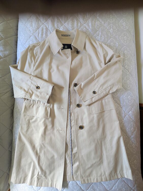 アクアスキュータム　スプリングコート（古着・ファッション）の商品画像 - 査定依頼日：2025年11月16日 - 最高査定価格：5,000円