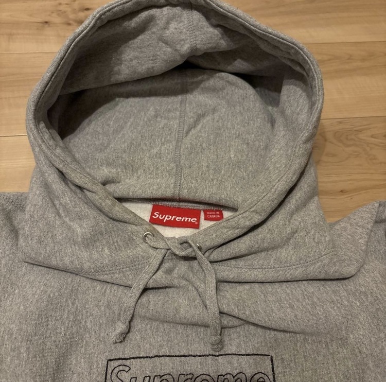 ボックスロゴ（古着・ファッション）の商品画像 - 査定依頼日：2026年2月19日 - 最高査定価格：10,000円