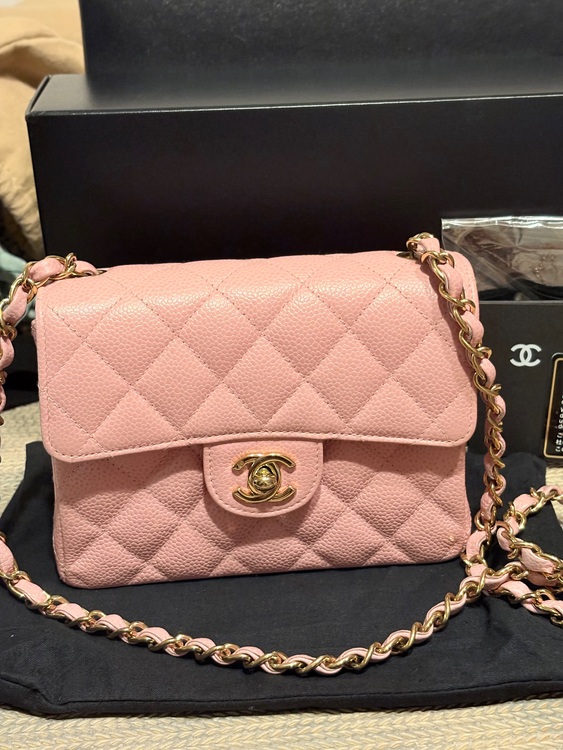 ミニマトラッセ（ブランドバッグ）の商品画像 - 査定依頼日：2025年11月19日 - 最高査定価格：900,000円