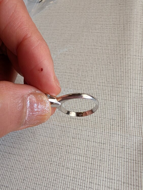 立て爪指輪（宝石）の商品画像 - 査定依頼日：2026年2月16日 - 最高査定価格：700,000円