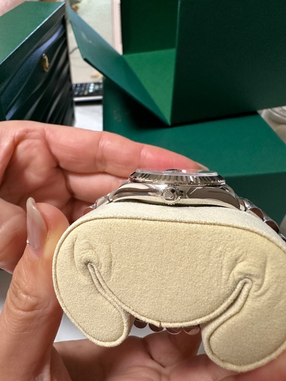 ロレックス デイトジャスト 27827（高級時計）の商品画像 - 査定依頼日：2025年11月30日 - 最高査定価格：1,800,000円