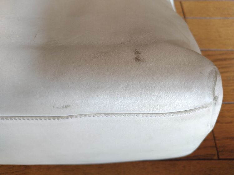 プラダ  （ブランドバッグ）の商品画像 - 査定依頼日：2025年9月27日 - 最高査定価格：15,000円