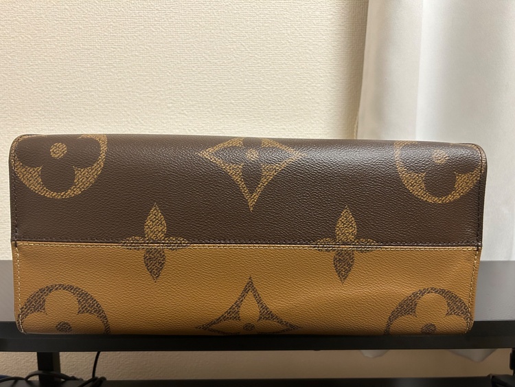 Louis Vuitton OnTheGo MM モノグラム（ブランドバッグ）の商品画像 - 査定依頼日：2026年7月19日 - 最高査定価格：200,000円