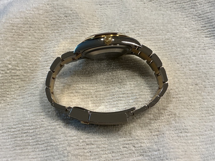 ロレックス エクスプローラー 124273（高級時計）の商品画像 - 査定依頼日：2025年9月24日 - 最高査定価格：1,600,000円