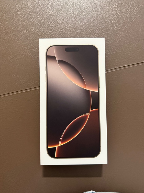 iPhone 16 Pro Max 256GB SIMフリー（スマホ）の商品画像 - 査定依頼日：2025年8月11日 - 最高査定価格：159,000円