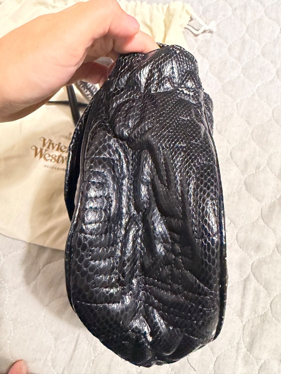 ショルダーバッグ（古着・ファッション）の商品画像 - 査定依頼日：2026年6月8日 - 最高査定価格：10,000円