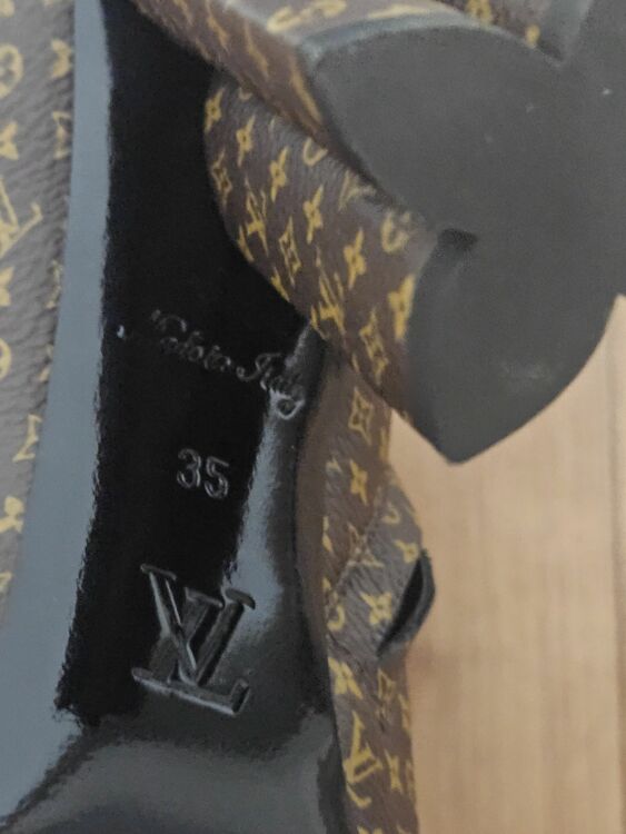 モノグラムブーツ（古着・ファッション）の商品画像 - 査定依頼日：2025年6月24日 - 最高査定価格：23,000円