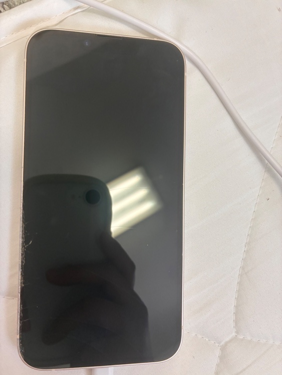 iPhone14（スマホ）の商品画像 - 査定依頼日：2026年8月2日 - 最高査定価格：21,000円