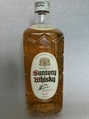 サントリーウイスキー　白角　700ml（お酒）の商品画像 - 査定依頼日：2025年10月26日 - 最高査定価格：2,000円