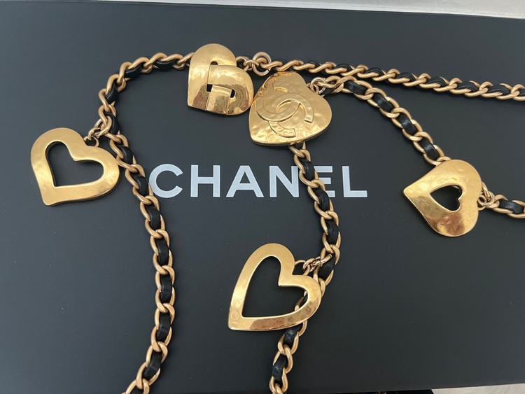 シャネルマトラッセミニフラップバッグ ハートチェーン（ブランドバッグ）の商品画像 - 査定依頼日：2026年2月12日 - 最高査定価格：460,000円