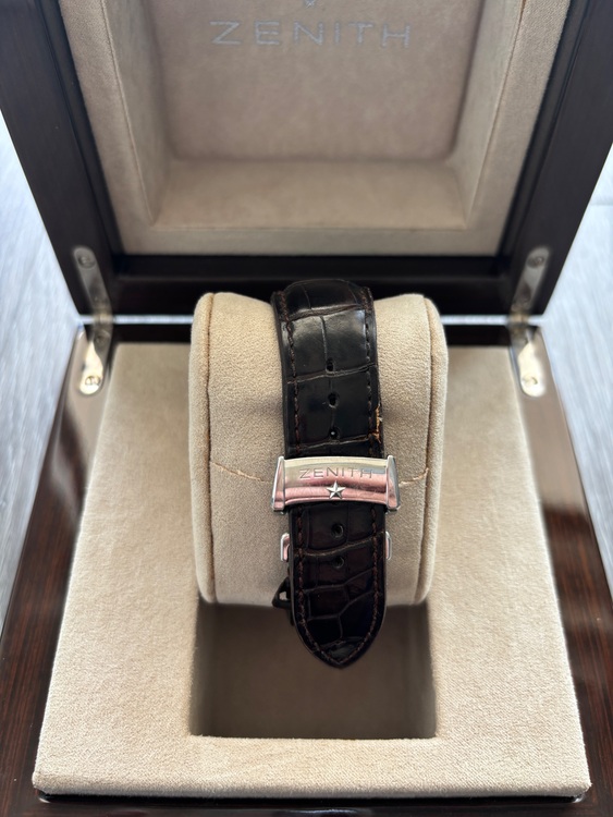 ゼニス エルプリメロ 030540402（高級時計）の商品画像 - 査定依頼日：2025年7月4日 - 最高査定価格：280,000円