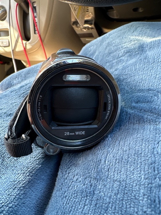 Panasonic  HC-V700M（カメラ）の商品画像 - 査定依頼日：2025年10月17日 - 最高査定価格：1,100円