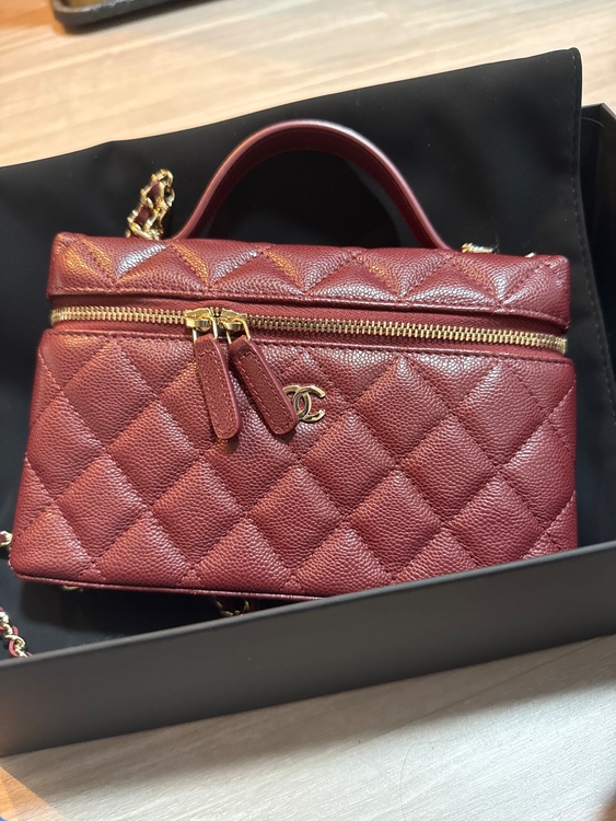 ヴァニティ（ブランドバッグ）の商品画像 - 査定依頼日：2026年3月23日 - 最高査定価格：300,000円