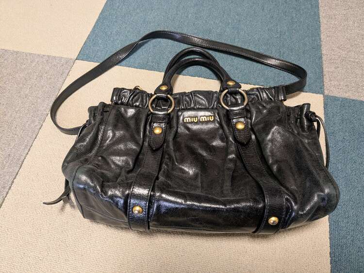 ショルダーバッグ　ヴィッテロ（ブランドバッグ）の商品画像 - 査定依頼日：2025年3月18日 - 最高査定価格：30,000円