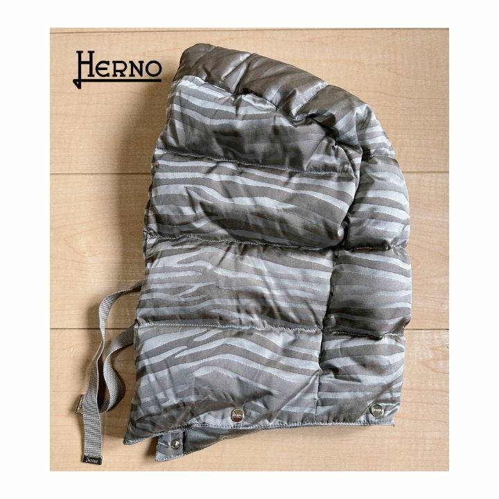 【新品】HERNO　ヘルノ　ダウンコート　ゼブラ柄　タグ付　42（古着・ファッション）の商品画像 - 査定依頼日：2026年2月3日 - 最高査定価格：40,000円
