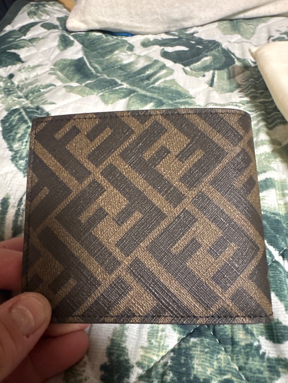 フェンディ  （ブランドバッグ）の商品画像 - 査定依頼日：2025年10月21日 - 最高査定価格：30,000円