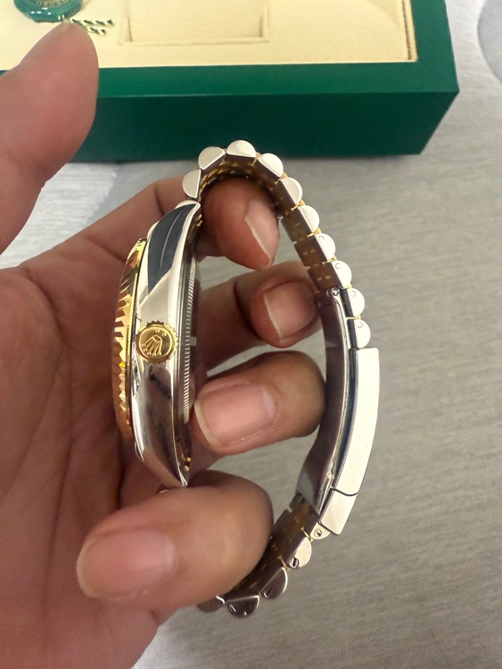 ロレックス スカイドゥエラー 326933ジュビディー（高級時計）の商品画像 - 査定依頼日：2025年12月3日 - 最高査定価格：2,800,000円