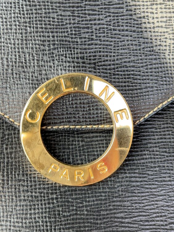 ショルダーバッグ（ブランドバッグ）の商品画像 - 査定依頼日：2025年4月12日 - 最高査定価格：37,000円